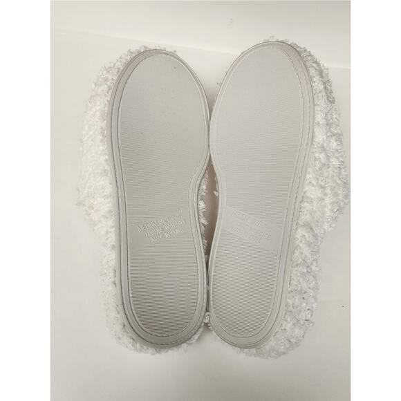 Resorts ULTRA PLUSH SPA/HOME SLIPPERS SIZE M(7-8) - Picture 4 of 7